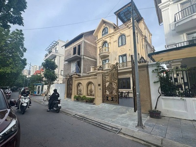 Biệt thự vip tp giao lưu từ liêm gần hồ đẳng cấp nhỉnh 84ty 212m x 3t. 0