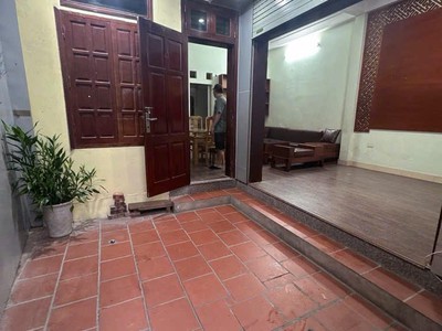 46m    ngõ 44/58 đức giang   mặt tiền 4m   nhà dân xây 2 tầng   ngõ ô tô qua cổng   giá 6.15 tỷ 1