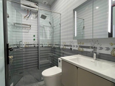 Bán căn nhà 4.5 tầng mặt phố KĐT An Phú, TP Hải Dương, 67.5m2, 4 ngủ, thang máy, 6.5 tỷ 8