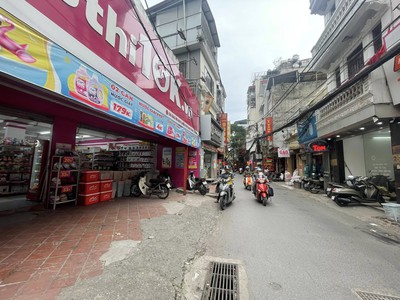 Bán Đất 180m - 10m.Mặt Tiền.  Mặt Phố Quan Nhân   Thanh Xuân 0