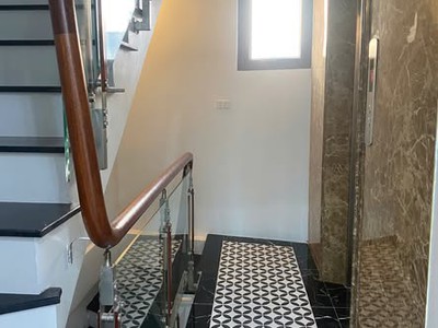 Phân lô  34M 7T thang máy full nội thất giá 13 tỷ TT Mỹ Đình 2