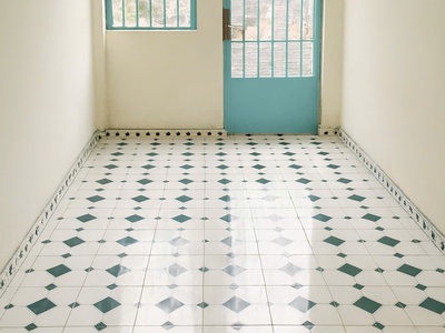 Nhà hẻm ô tô cách mạng tháng tám , quận 10 , 47 m2 vuông vức , 3 tầng , 4.5 tỷ 0