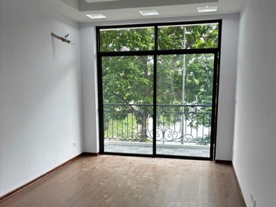 Lĩnh nam nhà phân lô 5 tầng, 2 mặt thoáng. view hồ thế đất vượng khí, tài lộc hưng thịnh 0