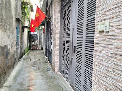 Vị trí đẹp - gần phố - lô góc - nhà nở hậu lộc lá - xây căn hộ kd cho thuê. 3 tầng 65m2. 1