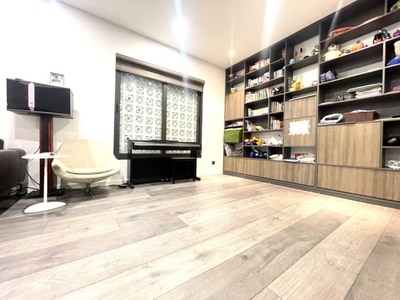 Vị trí vàng, bán nhà văn cao ô tô, 68m 5 tầng chỉ 25 tỷ 2