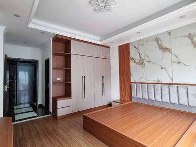 Siêu đẹp, bán nhà nguyễn văn cừ long biên, oto vào nhà, thang máy, full nội thất 45m 1