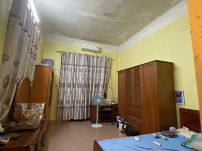 Bán nhà trung tâm bồ đề   79m    mặt tiền 6.2m   3 tầng   giá 16 tỷ 0