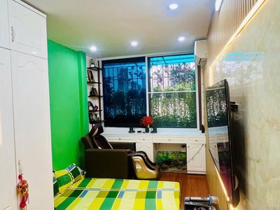 Bán nhà ngõ thịnh hào3 18/22m2. 5 tầng. mặt tiền 2.7m. giá 5.85 tỷ đống đa hà nội 1