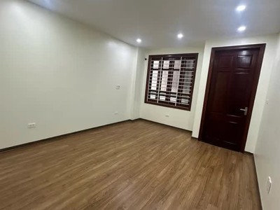 Bán nhà phố ngọc thụy ô tô đỗ cửa 35m2 x 5 tầng 8.2 tỷ long biên hà nội 2