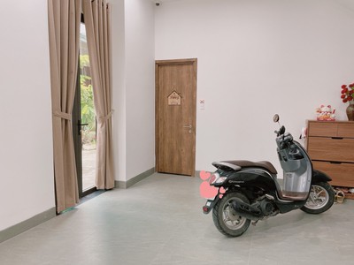 Nhà đường nhựa ô tô thi sách, 65m2, 3 tầng kiên cố, 6.x tỷ 1