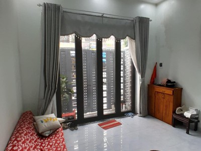 Nhà đường nhựa ô tô thi sách, 65m2, 3 tầng kiên cố, 6.x tỷ 2