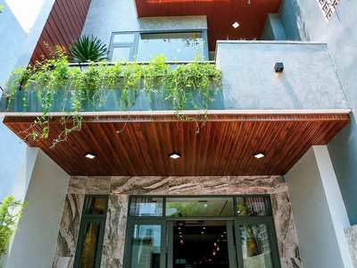 Nhà 2 tầng mới đẹp   gần cầu nguyễn tri phương   sát chợ hòa xuân   chỉ 6.49 tỷ 2