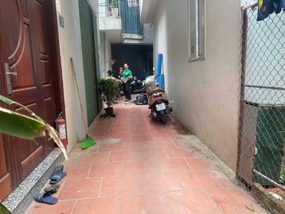 Cần bán 43.8 m2 đất trâu quỳ, giá chỉ 4.5 tỷ, liên hệ 0985865658 2