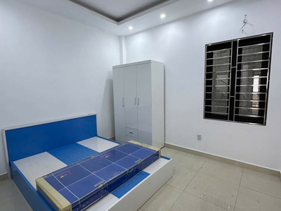 Cho thuê nhà nguyên căn 4 p.ngủ Văn Cao, DT: 50m2. 1