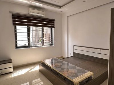 Cho thuê nhà nguyên căn 4 p.ngủ Văn Cao, DT: 50m2. 8