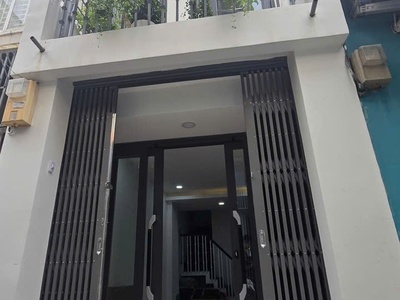 Quận 3 - cmt8- 3 tầng - hẻm 3m - giá 4.8 tỷ 0