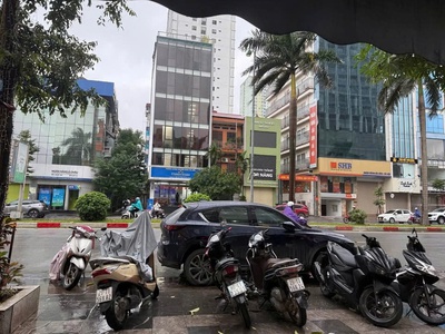 Sang nhượng cửa hàng vị trí đẹp phố nguyễn khuyến, văn quán 1