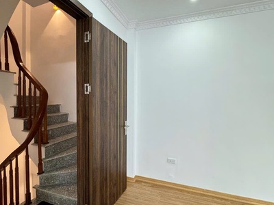 Bán nhà nguyễn văn linh 30m 5 tầng lô góc ô tô hơn 7 tỷ 2