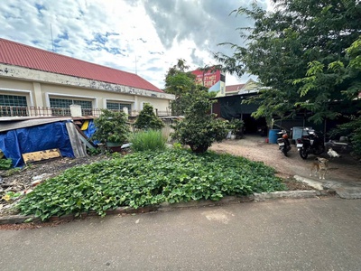 Mình lên lại lô 156m hòa long. 50 thổ. sổ hồng sẵn. khu đối diện cổng chính chợ. 3