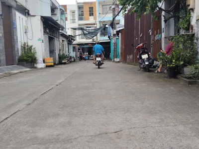 Bán dãy trọ liên khu 5-6 hẻm 8m thông ô tô vào nhà khu nhà lầu gần chợ 60m2,2tầng 5 tỷ 2 0