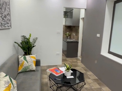 Nhà nhỏ xinh- trung tâm đống đa- ngõ thông- kinh doanh- gần phố 21m, 2 tỷ 2. 0