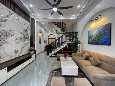 Bán nhà 3 tầng ngõ phố Cầu Cốn, ph Hải Dương, Tây Hải Phòng, 40m2, 3 ngủ, 2 vs, chỉ 2.48 tỷ 0