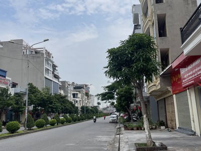 Chuyển nhượng lô đất 60m2 mặt đường đôi lô 27 Lê Hồng Phong, giá đầu tư 132 triệu/m2 0