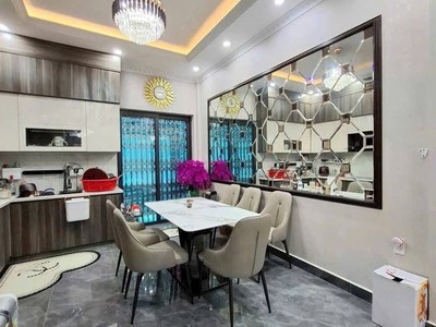 .Nhà 4 Tầng   độc lập - sân cổng riêng  tại Trần Nguyên Hãn - Oto đỗ cổng  2