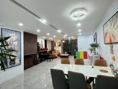 Đẹp tốt Chung cư Thiên Nhiên Kỷ Hà Đông 62m2, 2 ngủ, 2vs, nội thất vip nhỉnh 5.x tỷ 1