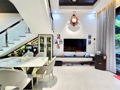 Nhà 3 tầng Full nội thất Kiệt Hoàng Diệu - Trung tâm Hải Châu  0