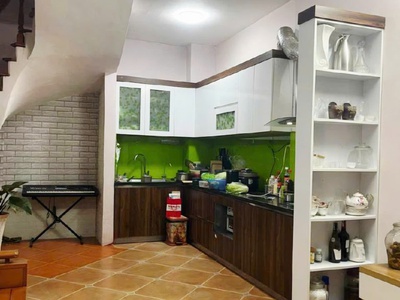 Chỉ hơn 7 tỷ bán gấp nhà Hoàng Hoa Thám 35m  ngõ thông gần phố 2