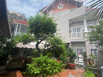 Siêu phẩm nhà 3 tầng thiết kế theo biệt thự nằm tại phường trung tâm nha trang, khánh hòa 0