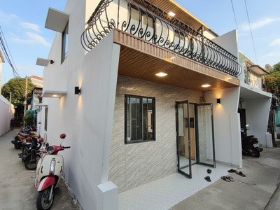 Nhà 2 tầng 50m2, lô góc   bờ bao tân thắng tân phú 0