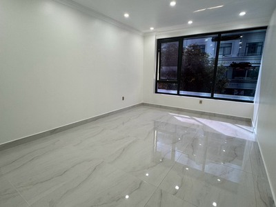 Cho thuê sàn văn phòng tàng 2 90m2 tại Vinhomes Marina rộng rãi 0