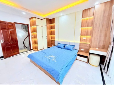 Bán gấp- căn 6 tầng thang máy sát cv hoà bình/ ngoại giao đoàn- dt 35m x 6 tầng- mặt ngõ thông- 2