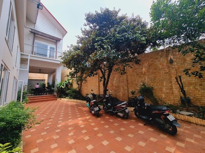 Biệt thự đẹp ngọc thụy 313m mt 14m 4 tầng giá 47.5 tỷ vị trí cực đẹp: ngõ ô tô 1