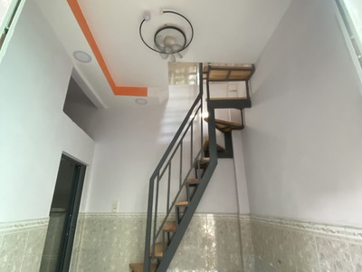 Chỉ 1 tỷ xí  hòa hưng quận 10  5 tầng 3pn 3wc gần mặt tiền mbvb. 3