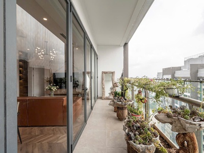 Căn hộ penthouse vinhome central park bình thạnh 166m2 giá 25,5 tỷ, sổ đỏ, tiện nghi đầy đủ, vị trí 4