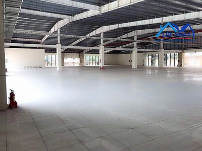 Cho thuê showroom 2200m2 tp biên hòa, đồng nai giá 250t 1