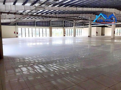 Cho thuê showroom 2200m2 tp biên hòa, đồng nai giá 250t 4