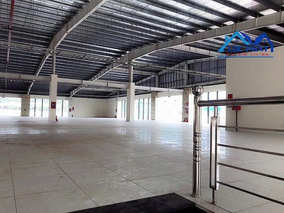 Cho thuê showroom 2200m2 tp biên hòa, đồng nai giá 250t 3