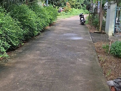 Bán đất đẹp xã diên phước huyện diên khánh diện tích : 100m2 ngang 5,5m giá 800 tr số chứng 0