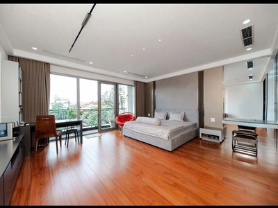 Siêu phẩm view hồ duy nhất trung tâm bồ đề mặt tiền khủng gara thang máy gần cầu trần 2