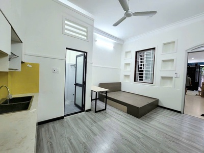 Bán chdv - ngay trung tâm phú nhuận - phan xích long - 5 tầng btct - 6pn lớn - gấp bán định cư - 1