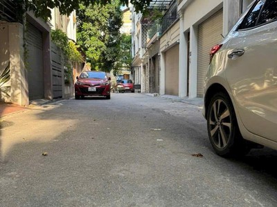 Bán nhà hoàng quốc việt - phạm văn đồng mặt ngõ kinh doanh - ô tô đỗ cửa 0