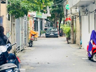 Bán nhà hoàng quốc việt - phạm văn đồng mặt ngõ kinh doanh - ô tô đỗ cửa 1