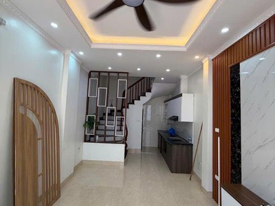 Bán nhà đẹp hiếm có đức giang 32,m mt 3,5m full nội thất ngõ thông sáng giá chỉ 6x tỷ 1