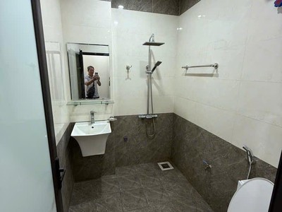 Bán nhà đẹp hiếm có đức giang 32,m mt 3,5m full nội thất ngõ thông sáng giá chỉ 6x tỷ 3