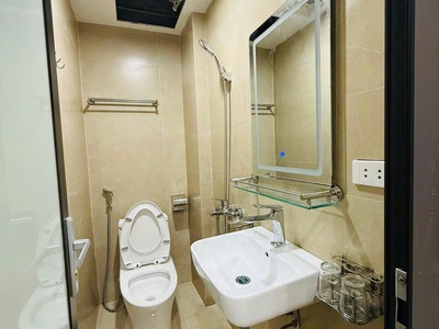 Phân lô vỉa hè ô tô tránh dừng đỗ 7 tầng thang máy 11pkk full đồ doanh thu 75tr -đường bưởi 67/48 2