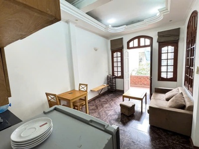 Cho thuê Căn hộ dịch vụ tại Ngõ 105 Thụy Khuê Tây Hồ. Ban công View cực thoáng. Chỉ 7tr 0